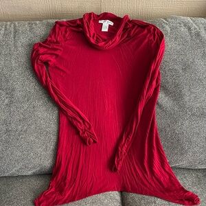 Red tunic light weight turtle neck. Fashion avenue size small